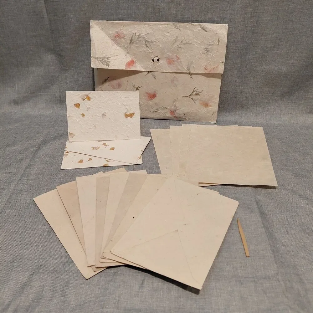 Handmade Pressed Flower Stationery 3 Cards 4 Sheets 8 Envelopes in Lrg Envelope